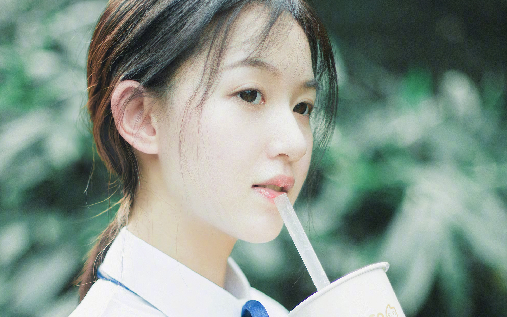 体育赛事更新：女足比拼中体现的团队精神！，女足队员介绍