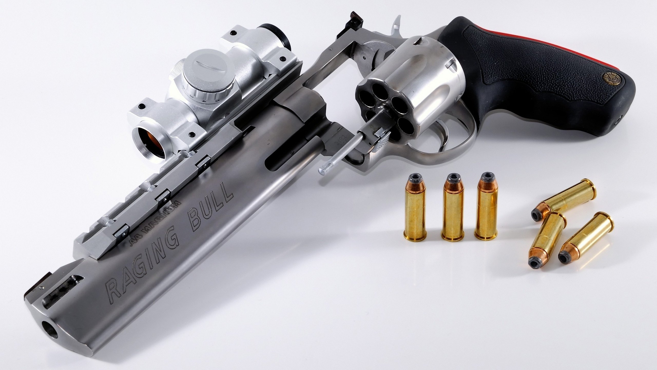 生态水域成赛道，轻艇马拉松成焦点，赛艇马拉松世界纪录